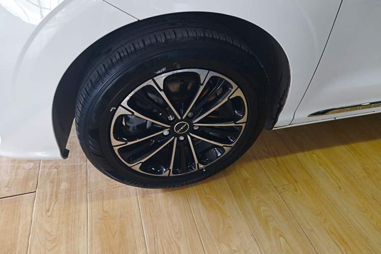 Used Roewe iMAX8 2021 400TGI Supreme Series Lu Zun Edition Exterior 4