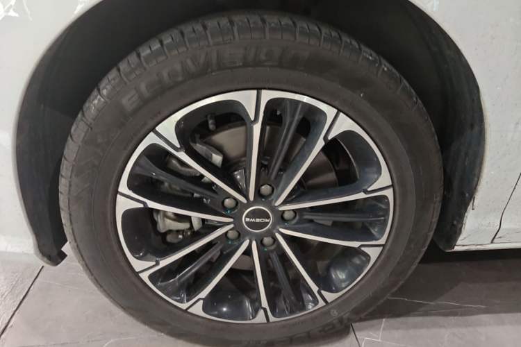 Used Roewe iMAX8 2021 400TGI Supreme Series Lu Zun Edition Exterior 4
