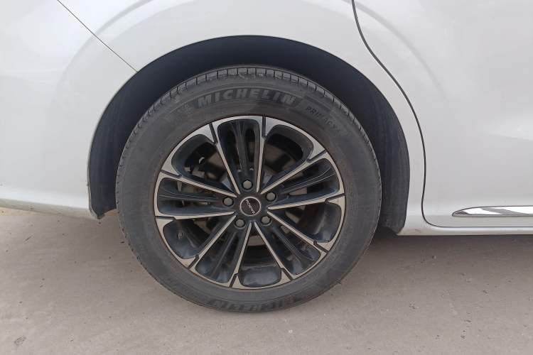 Used Roewe iMAX8 2021 400TGI Supreme Series Lu Zun Edition Exterior 5