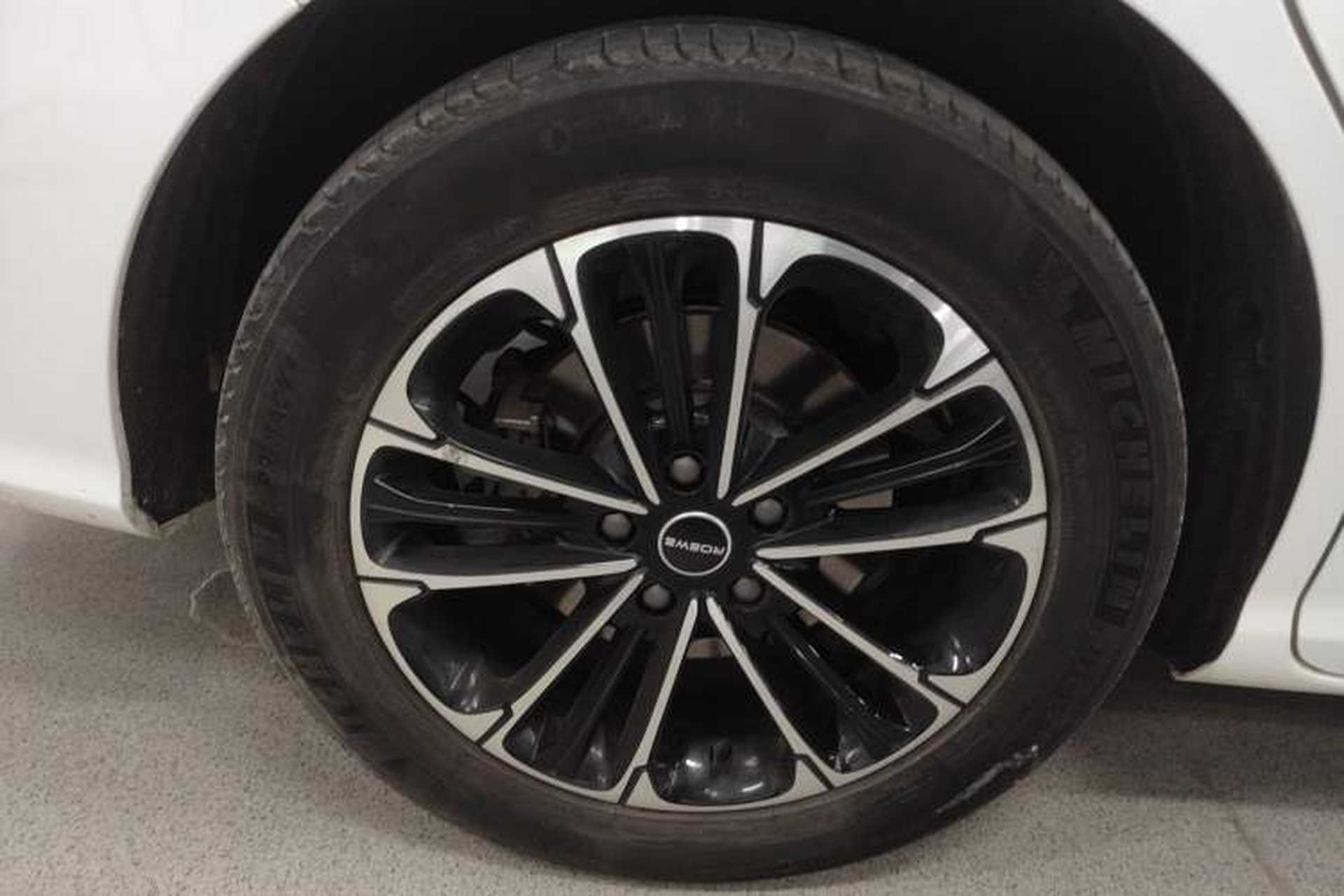 Used Roewe iMAX8 2021 400TGI Supreme Series Ultimate Edition Exterior 5