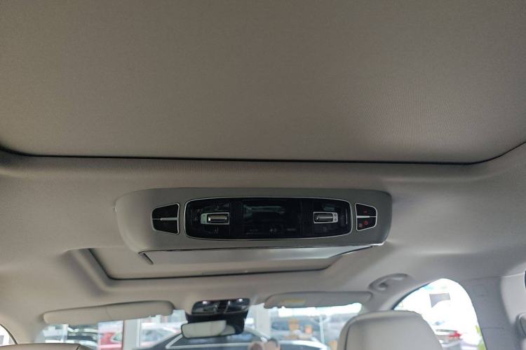 Used Roewe iMAX8 2021 400TGI Supreme Series Ultimate Edition Headliner