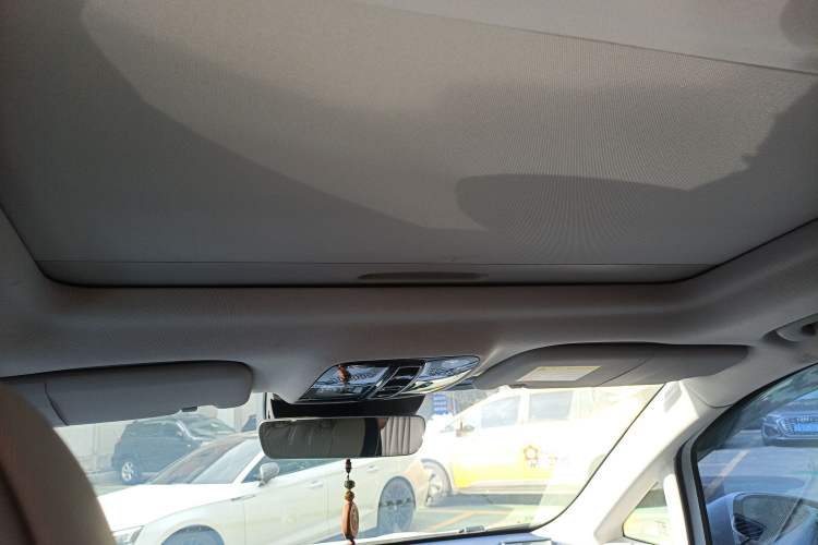 Used Roewe iMAX8 2021 400TGI Supreme Series Ultimate Edition Headliner