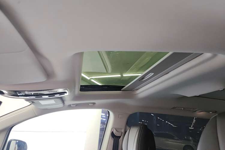 Used Roewe iMAX8 2021 400TGI Supreme Series Lu Zun Edition Headliner