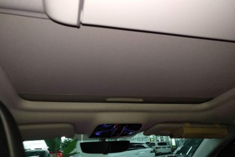 Used Roewe iMAX8 2021 400TGI Supreme Series Lu Zun Edition Headliner