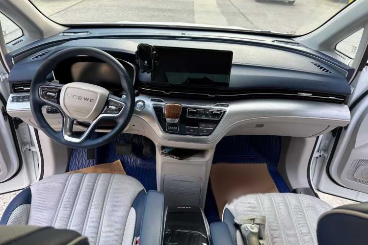 Used Roewe iMAX8 2021 400TGI Supreme Series Ultimate Edition Interior 1