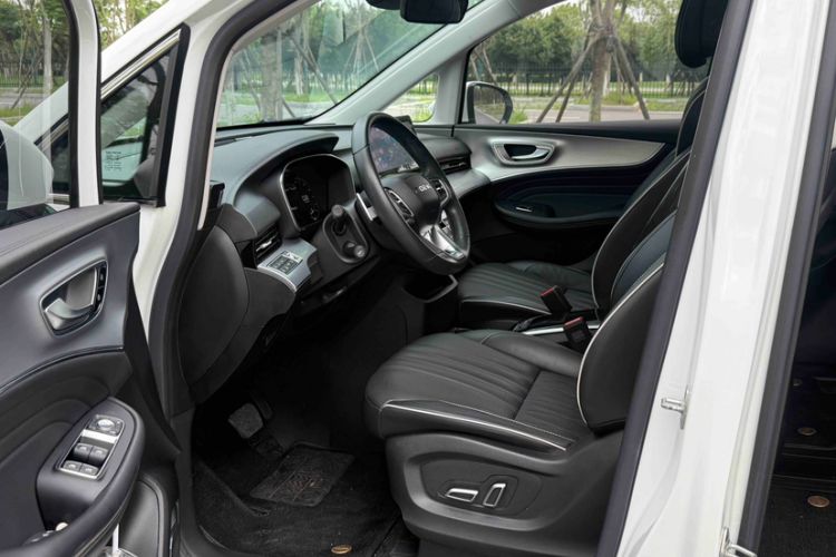 Used Roewe iMAX8 2021 400TGI Supreme Series Prestige Edition Interior 2