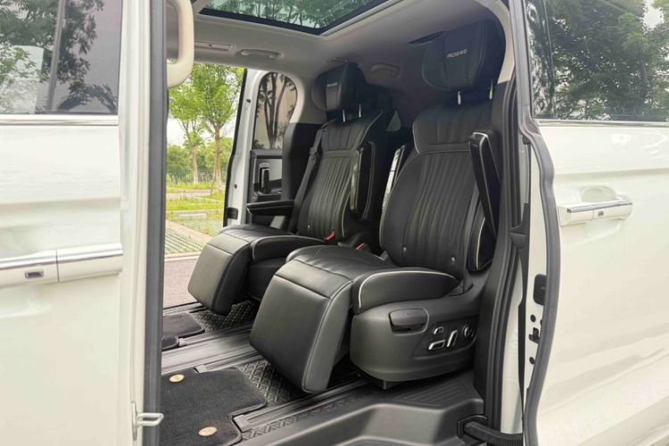 Used Roewe iMAX8 2021 400TGI Supreme Series Prestige Edition Interior 3