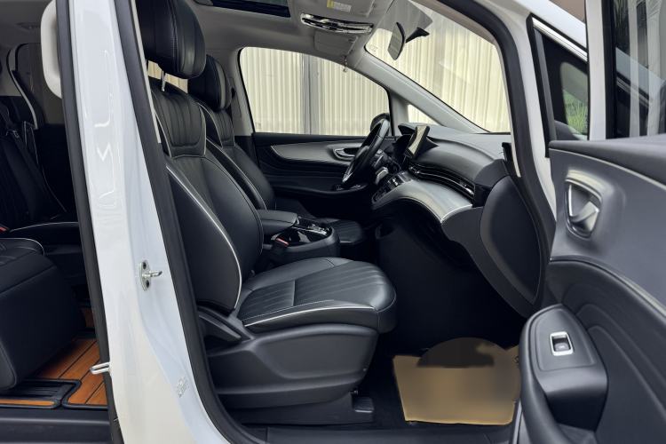 Used Roewe iMAX8 2021 400TGI Flagship Edition Interior 3