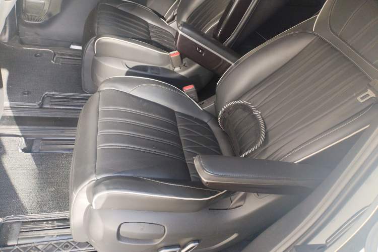 Used Roewe iMAX8 2021 400TGI Supreme Series Lu Zun Edition Interior 4