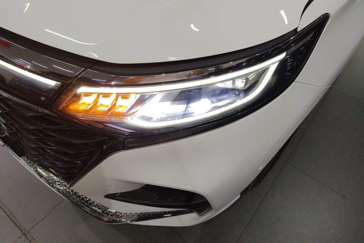 Used Roewe iMAX8 2021 400TGI Supreme Series Ultimate Edition Left Front Headlight