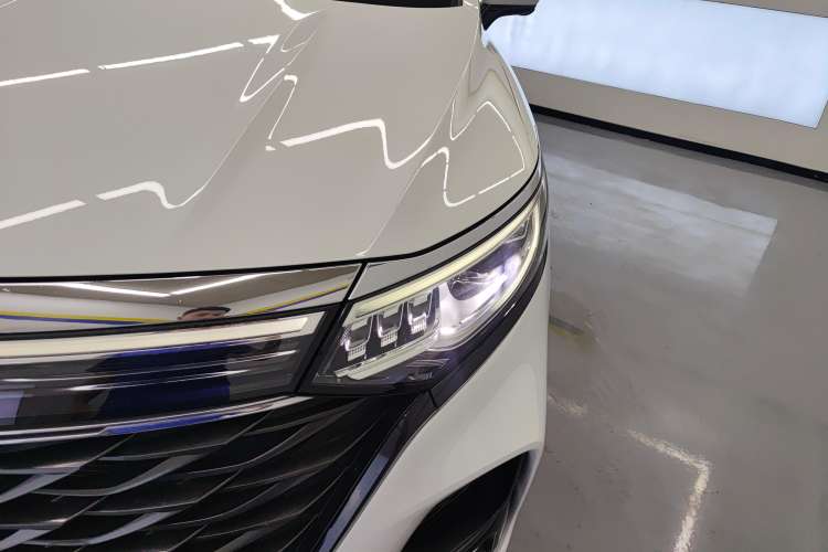 Used Roewe iMAX8 2021 400TGI Supreme Series Lu Zun Edition Left Front Headlight