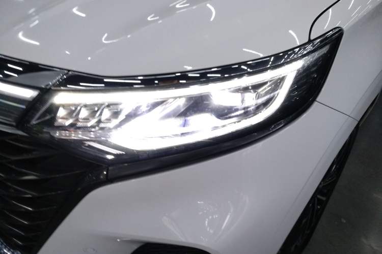 Used Roewe iMAX8 2021 400TGI Supreme Series Lu Zun Edition Left Front Headlight