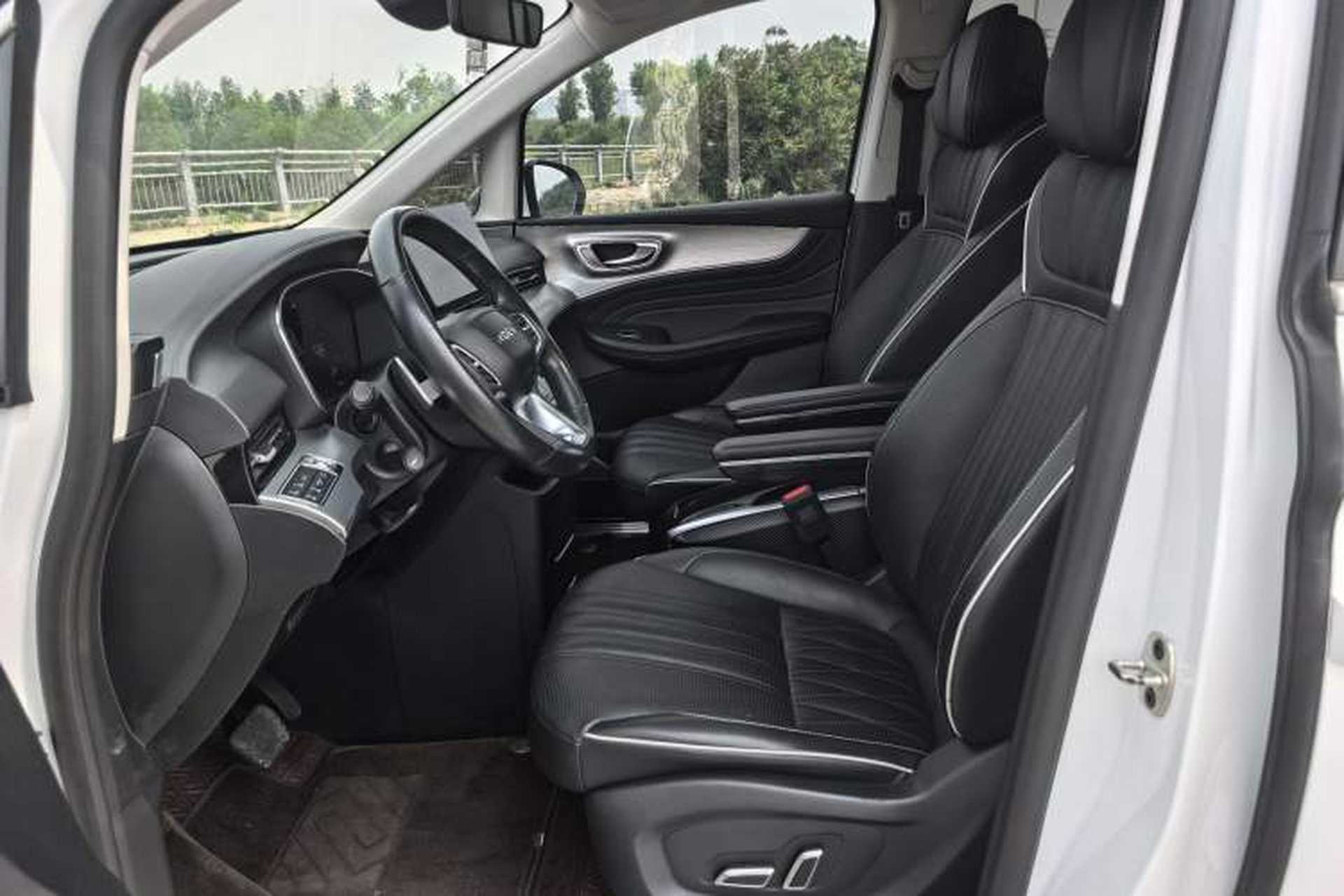 Used Roewe iMAX8 2021 400TGI Supreme Series Prestige Edition Left Front Seat
