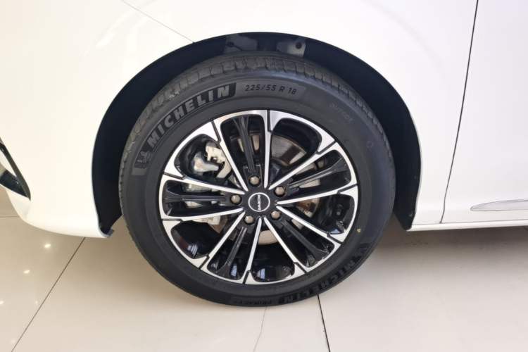 Used Roewe iMAX8 2021 400TGI Supreme Series Lu Zun Edition Left Front Wheel Hub