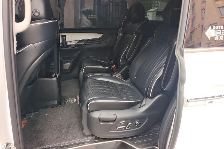 Used Roewe iMAX8 2021 400TGI Supreme Series Prestige Edition Left Rear Seat