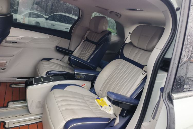 Used Roewe iMAX8 2021 400TGI Supreme Series Ultimate Edition Left Rear Seat