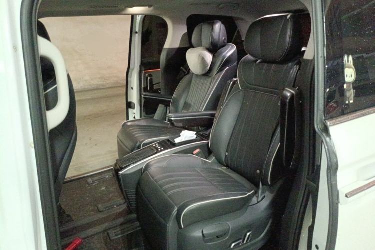Used Roewe iMAX8 2021 400TGI Supreme Series Lu Zun Edition Left Rear Seat