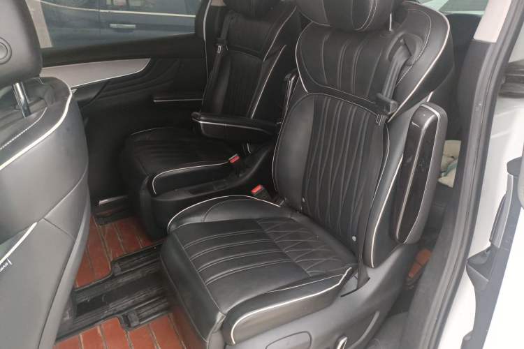 Used Roewe iMAX8 2021 400TGI Supreme Series Lu Zun Edition Left Rear Seat