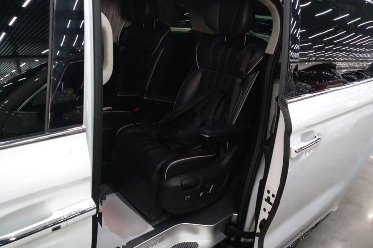 Used Roewe iMAX8 2021 400TGI Supreme Series Lu Zun Edition Left Rear Seat