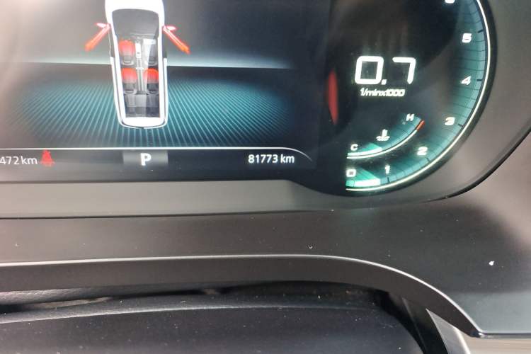 Used Roewe iMAX8 2021 400TGI Supreme Series Prestige Edition Odometer Close Up