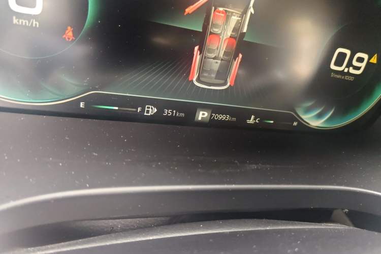 Used Roewe iMAX8 2021 400TGI Supreme Series Ultimate Edition Odometer Close Up