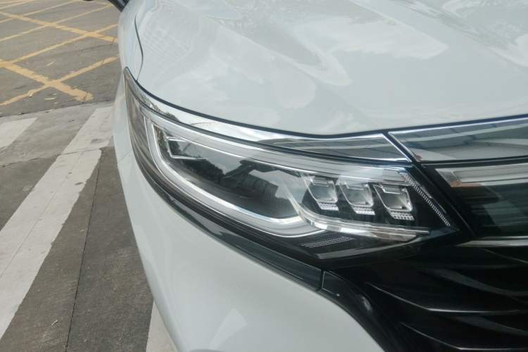 Used Roewe iMAX8 2021 400TGI Supreme Series Prestige Edition Right Front Headlight