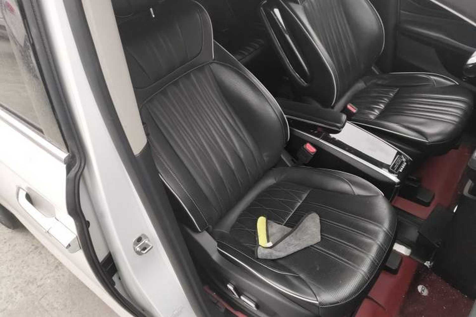 Used Roewe iMAX8 2021 400TGI Supreme Series Prestige Edition Right Front Seat