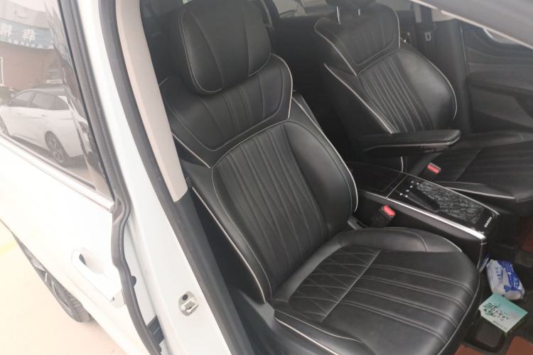 Used Roewe iMAX8 2021 400TGI Supreme Series Lu Zun Edition Right Front Seat