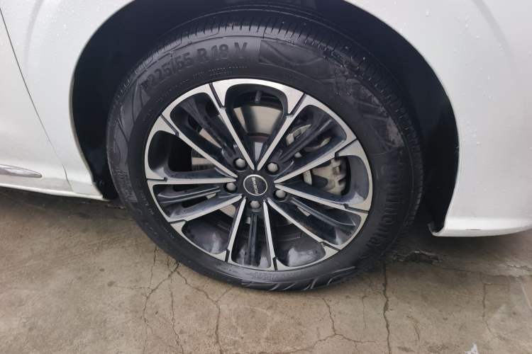Used Roewe iMAX8 2021 400TGI Supreme Series Ultimate Edition Right Front Wheel Hub