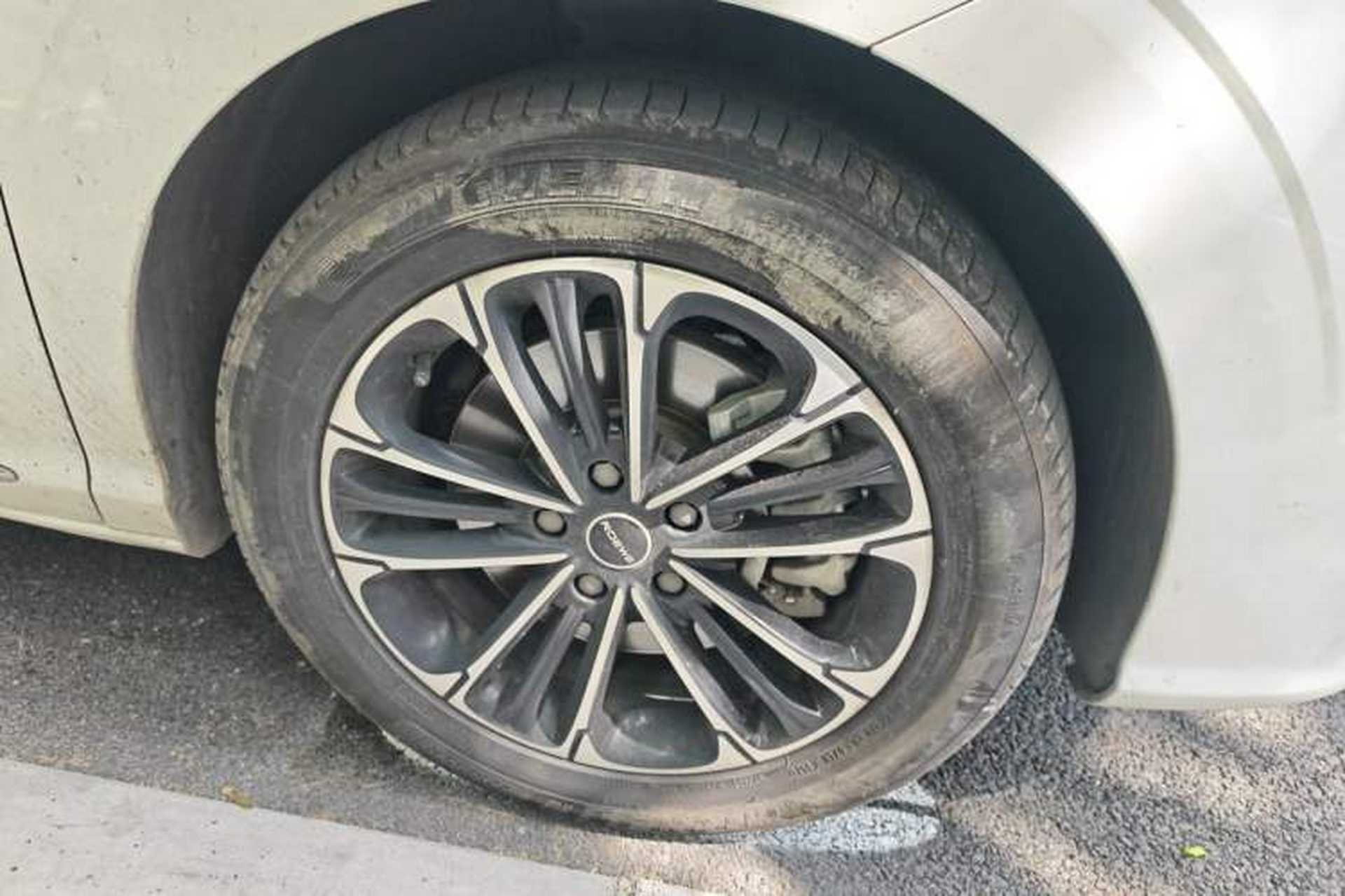 Used Roewe iMAX8 2021 400TGI Supreme Series Prestige Edition Right Front Wheel Hub