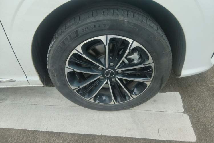 Used Roewe iMAX8 2021 400TGI Supreme Series Prestige Edition Right Front Wheel Hub