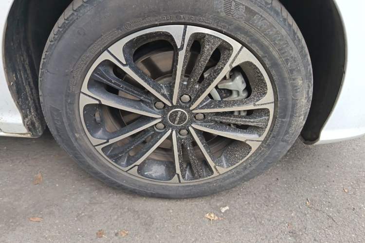 Used Roewe iMAX8 2021 400TGI Supreme Series Prestige Edition Right Front Wheel Hub