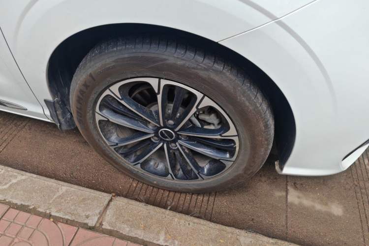Used Roewe iMAX8 2021 400TGI Supreme Series Prestige Edition Right Front Wheel Hub