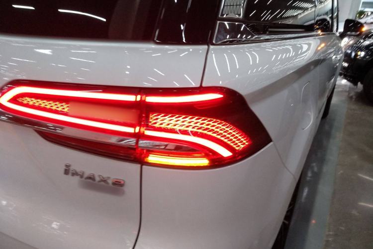 Used Roewe iMAX8 2021 400TGI Supreme Series Lu Zun Edition Right Rear Taillight