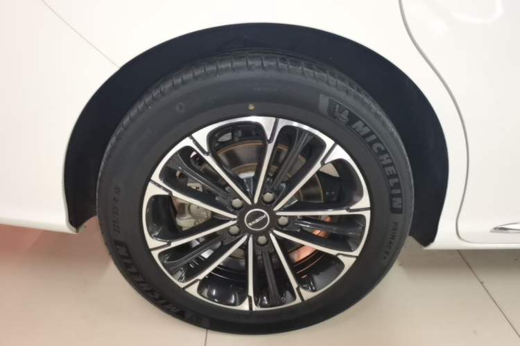 Used Roewe iMAX8 2021 400TGI Supreme Series Lu Zun Edition Right Rear Wheel Hub