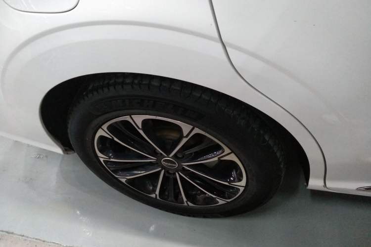 Used Roewe iMAX8 2021 400TGI Supreme Series Lu Zun Edition Right Rear Wheel Hub