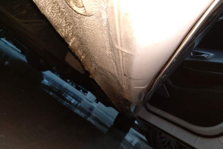 Used Roewe iMAX8 2021 400TGI Supreme Series Lu Zun Edition Right Side Sill