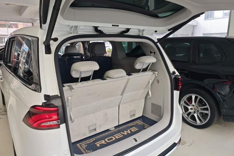 Used Roewe iMAX8 2021 400TGI Supreme Series Ultimate Edition Trunk