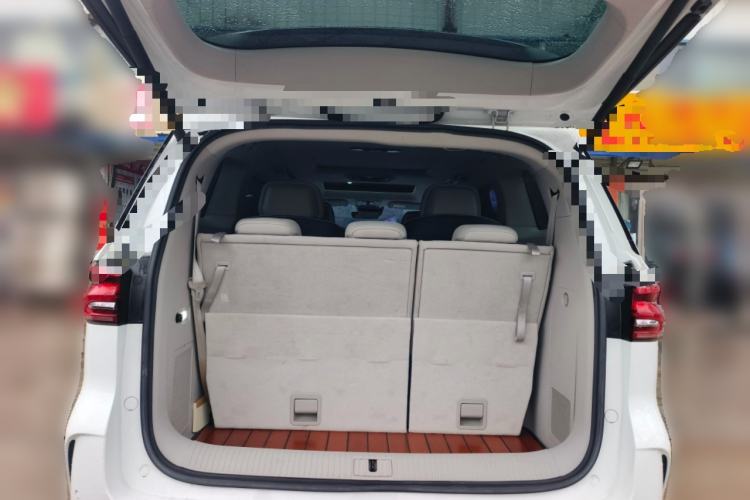 Used Roewe iMAX8 2021 400TGI Supreme Series Ultimate Edition Trunk