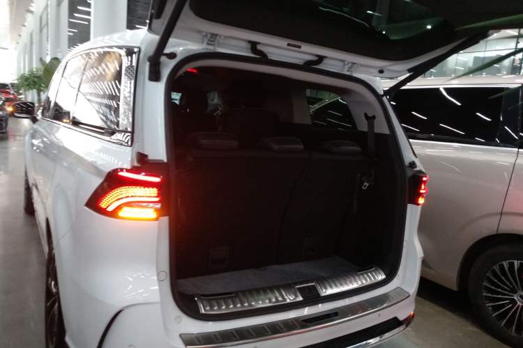 Used Roewe iMAX8 2021 400TGI Supreme Series Lu Zun Edition Trunk