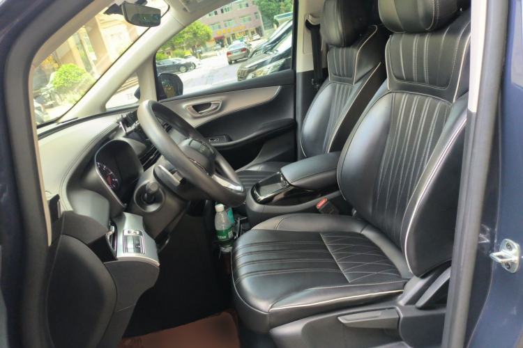 Used Roewe iMAX8 2022 Model 400TGI Exclusive Version for Key Accounts Left Front Seat