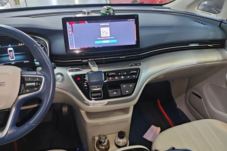 Used Roewe iMAX8 2022 400TGI Celebration Edition Audio And AC Panel