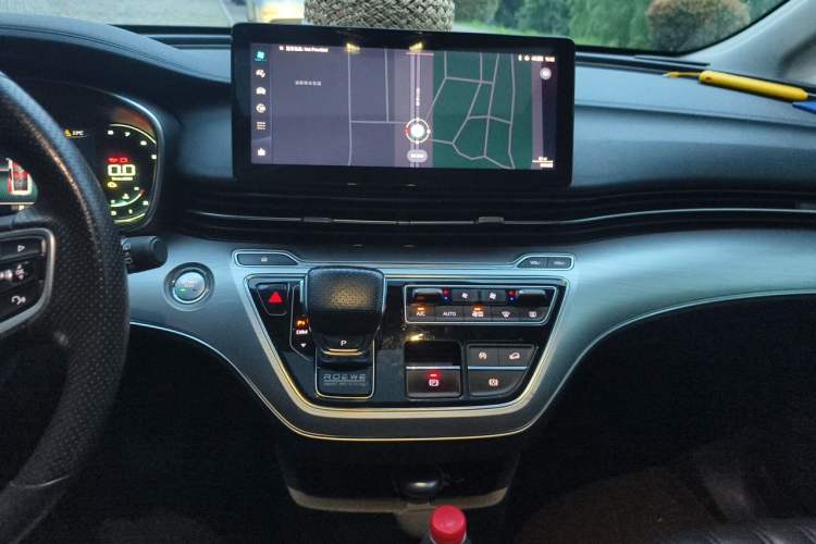 Used Roewe iMAX8 2022 400TGI Celebration Edition Audio And AC Panel