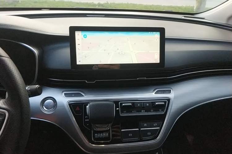 Used Roewe iMAX8 2022 400TGI Flagship Edition Audio And AC Panel