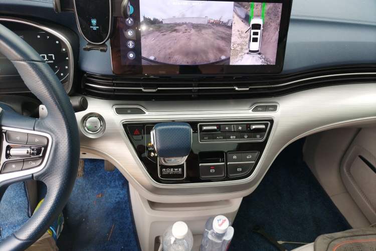 Used Roewe iMAX8 2022 400TGI Celebration Edition Audio And AC Panel