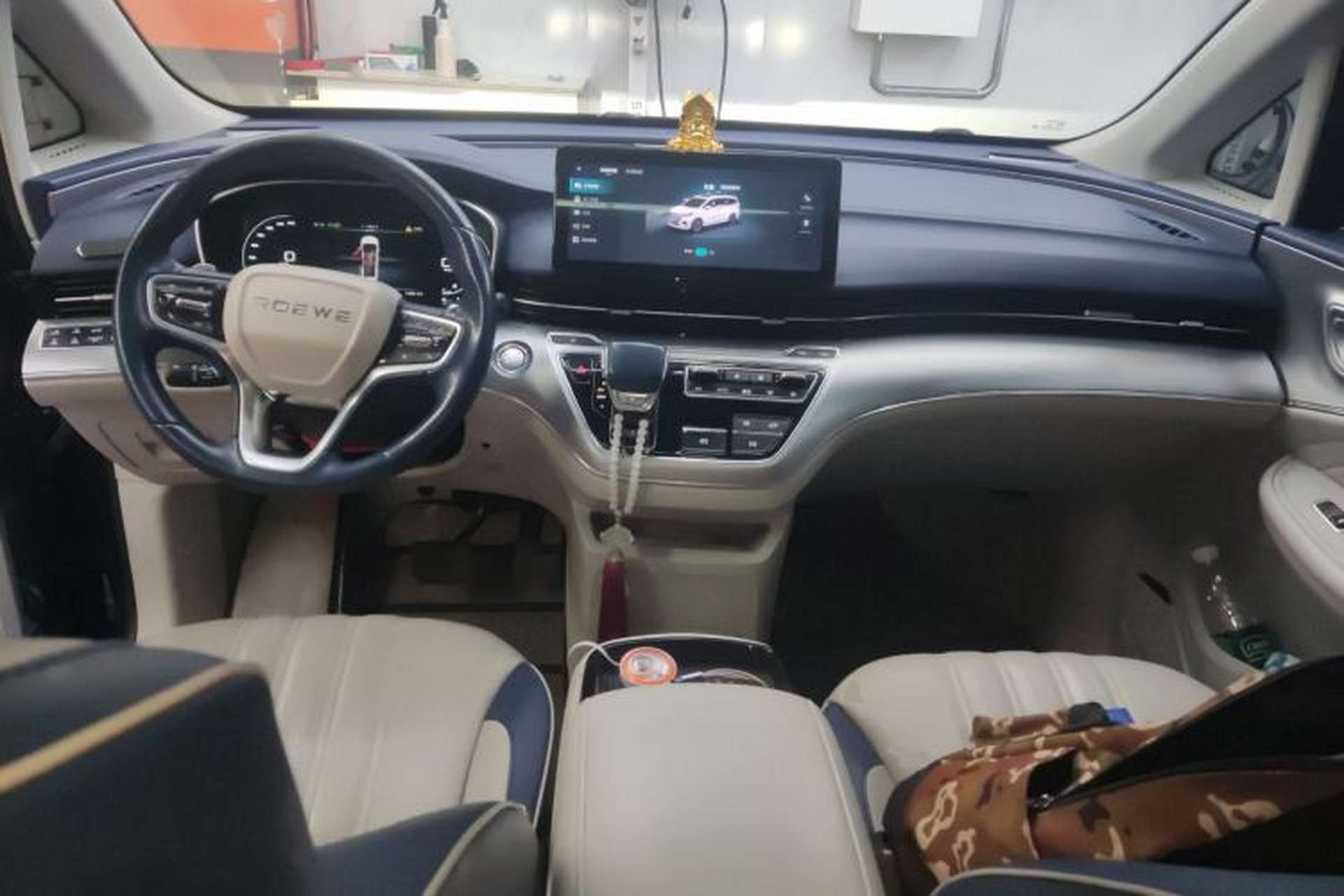 Used Roewe iMAX8 2022 400TGI Celebration Edition Center Console