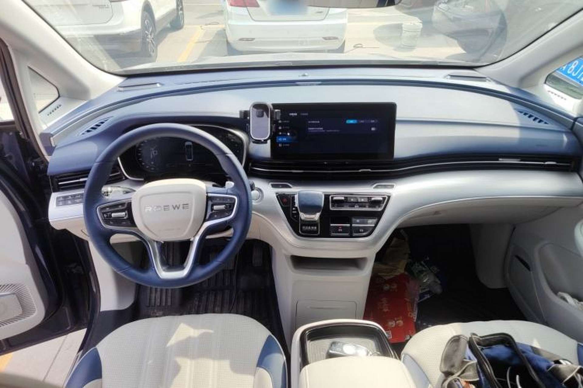 Used Roewe iMAX8 2022 400TGI Celebration Edition Center Console
