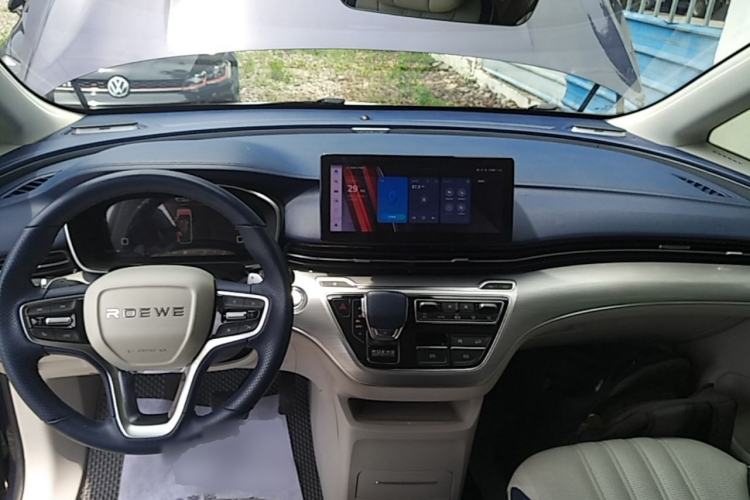 Used Roewe iMAX8 2022 400TGI Ultimate Edition Center Console
