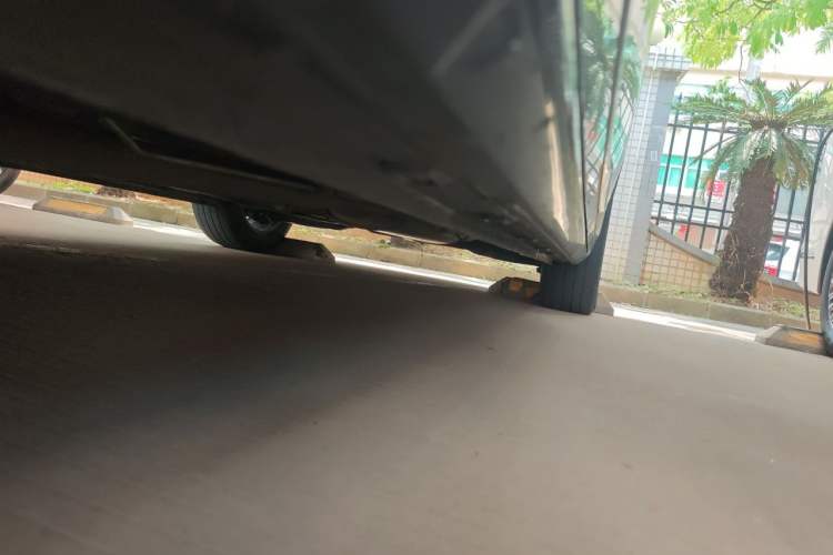 Used Roewe iMAX8 2022 400TGI Prestige Edition Chassis Front Left