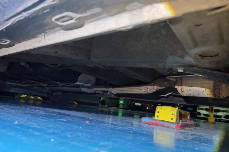 Used Roewe iMAX8 2022 400TGI Prestige Edition Chassis Front Right